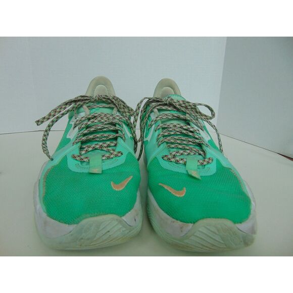 Nike Green Glow Play for the future Size 10 Basketball Shoes in great condition - Picture 2 of 8